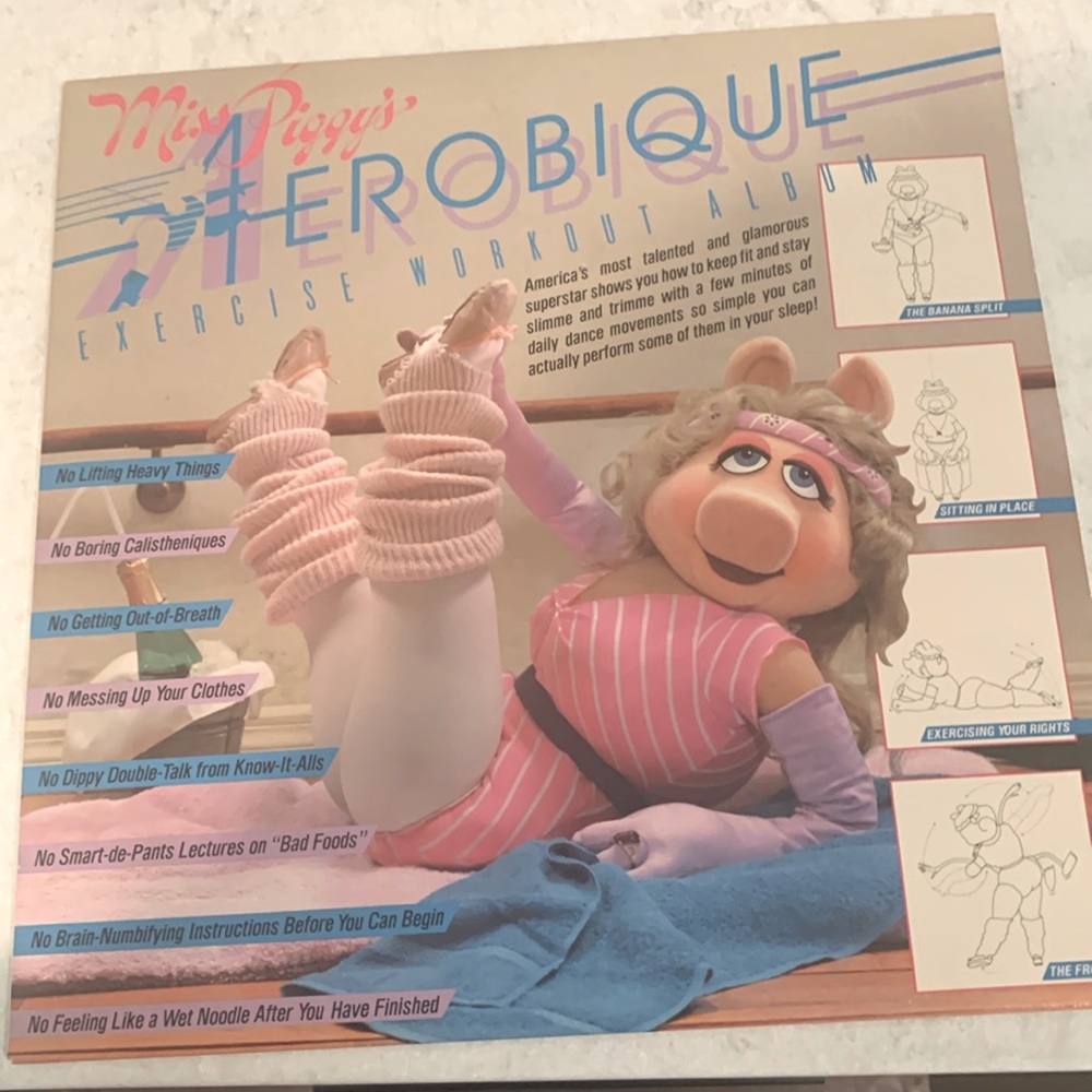 Vintage 1982 Miss Piggy Aerobique Workout Album, workout Guide and Poster